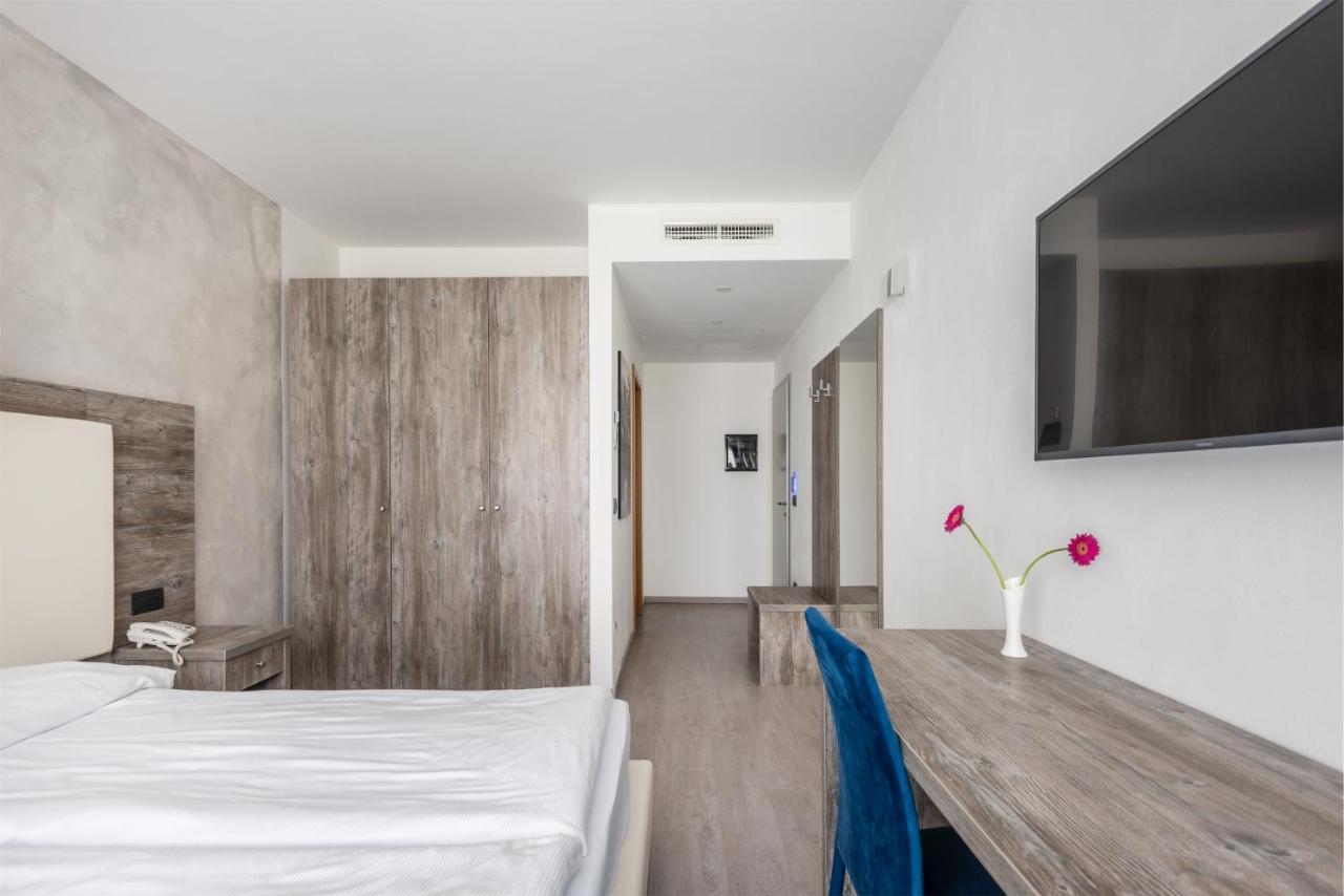 Hotel De Nac Торболе Экстерьер фото